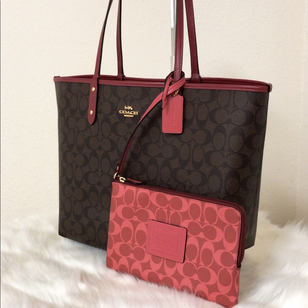 💃Coach Reversible Blocked Signature Tote+Wristlet - Picture 2 of 8